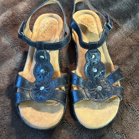 NATURAL SOLE by NATURALIZER Barroll Black Sandal Sz 8W - Picture 2 of 13